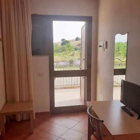 Laerru Hotel Bena E Traes מראה חיצוני תמונה