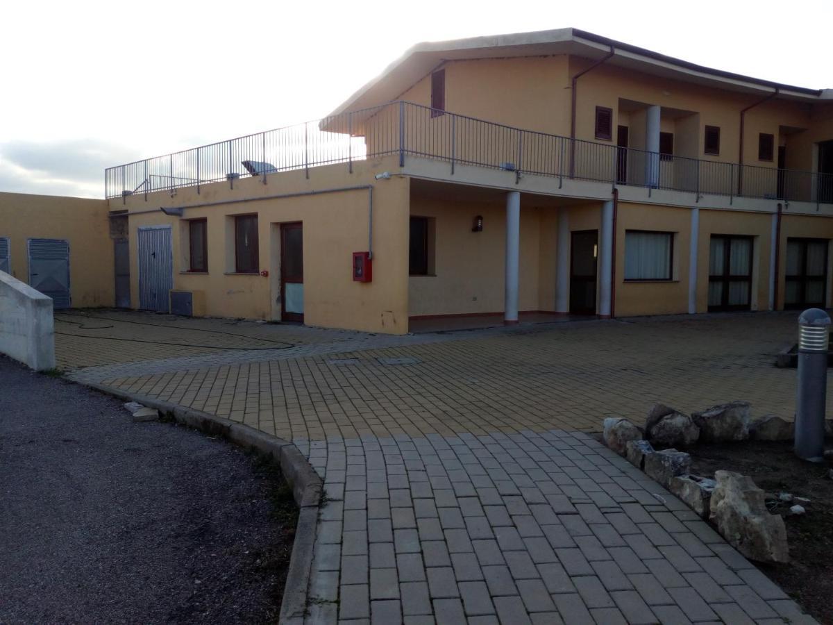 Laerru Hotel Bena E Traes מראה חיצוני תמונה