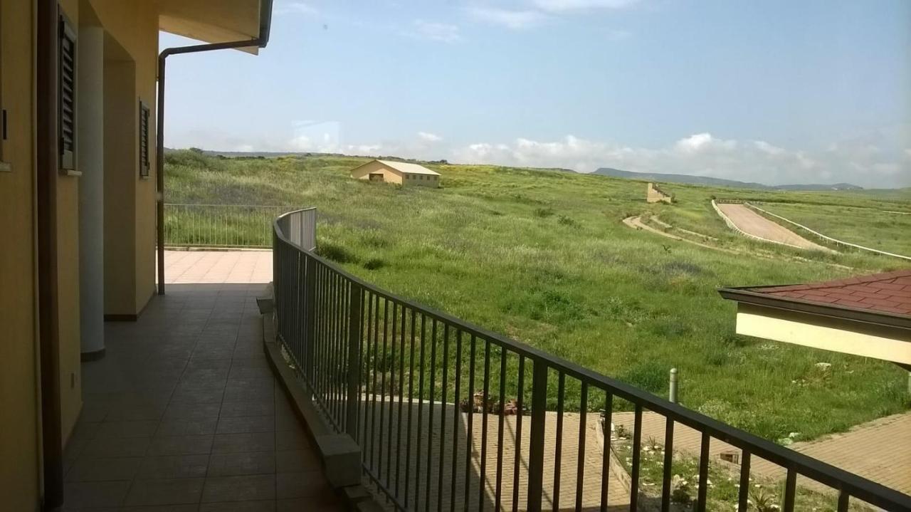 Laerru Hotel Bena E Traes מראה חיצוני תמונה
