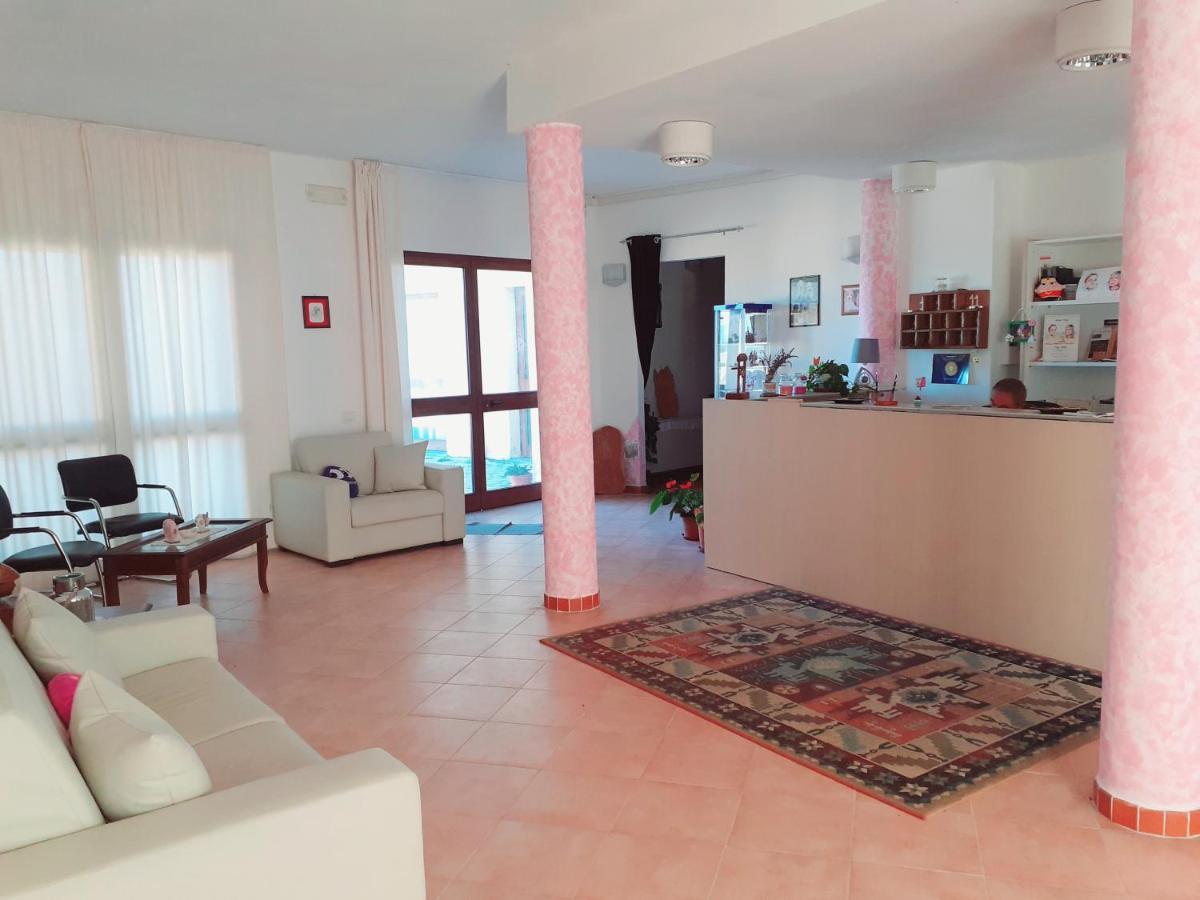 Laerru Hotel Bena E Traes מראה חיצוני תמונה